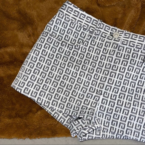 Givenchy Women's Size 26 Denim Jacquard Short EUC $990 - Picture 5 of 13